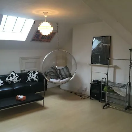 Cheap Basic, No Frills Flat. Sleeps 6, Suitable For Construction Workers? Edgware Exterior photo