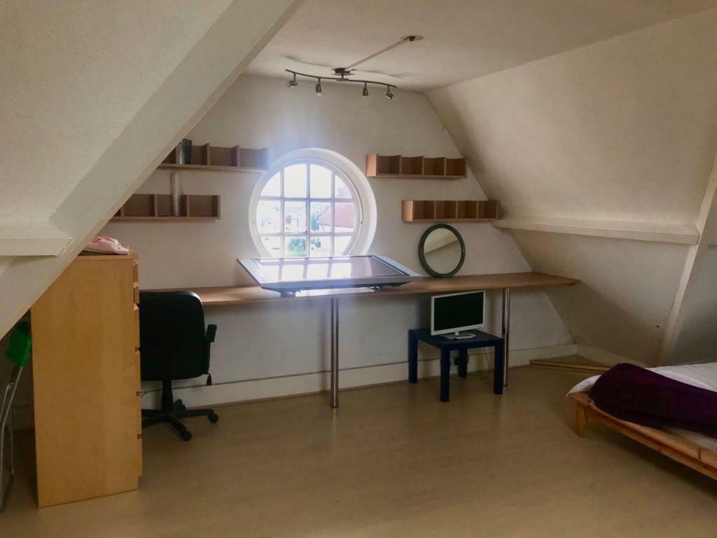 Cheap Basic, No Frills Flat. Sleeps 6, Suitable For Construction Workers? Edgware